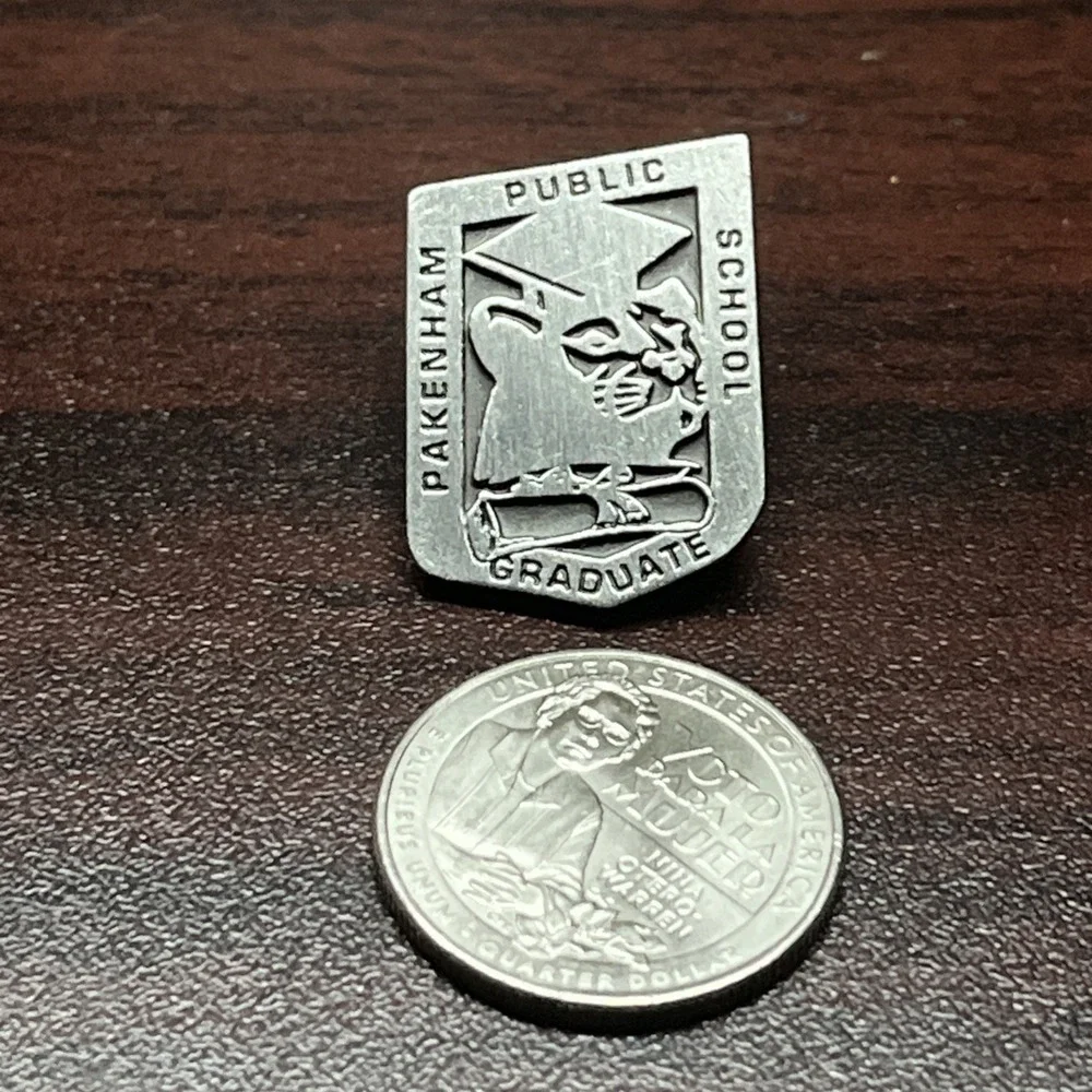 Pakenham‎ Public School Graduate Lapel Hat Pin Solid Pewter